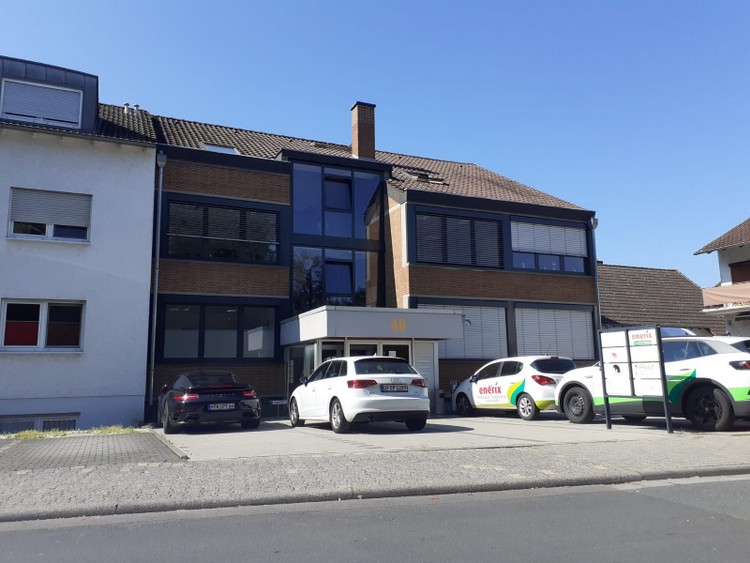 Die Eschborner Unterortstrasse 48